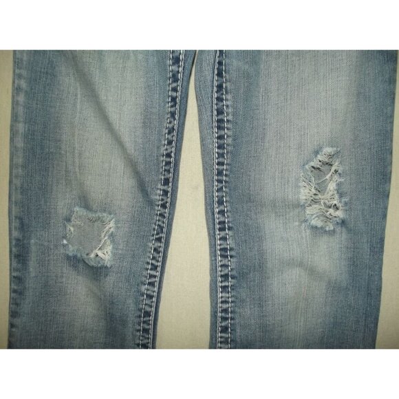 Vanity Jeans 28W X 33L Low Rise Flare Leg embellished pocket flaps embroidered - Picture 5 of 10